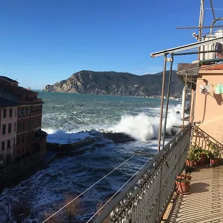 Sea View *